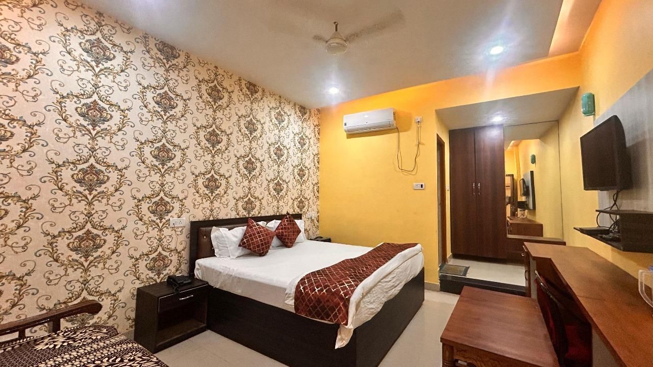  Hotel Chandrawali Super Deluxe Room 3