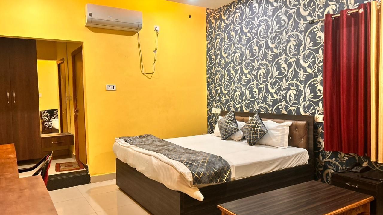  Hotel Chandrawali Super Deluxe Room 2