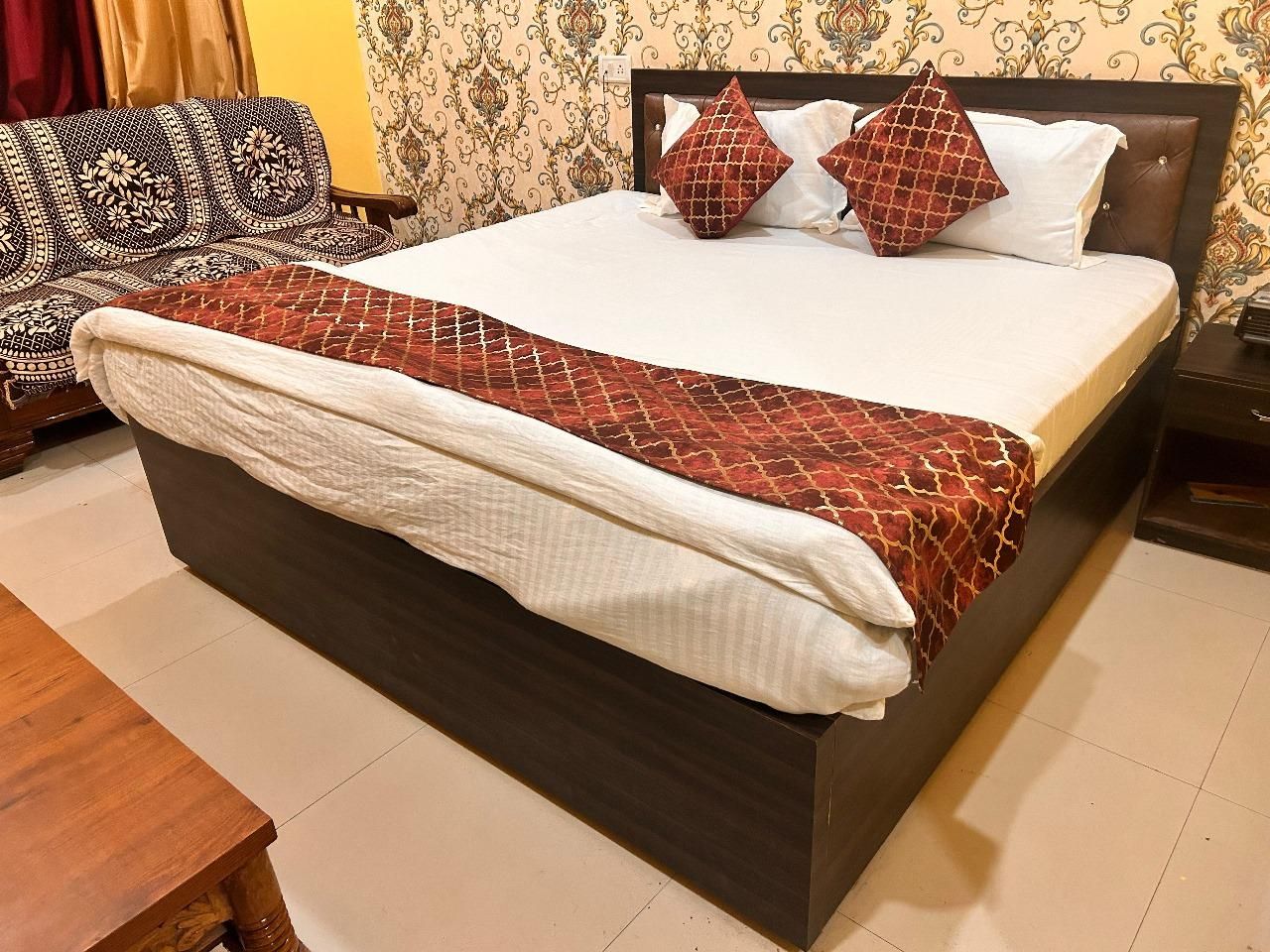  Hotel Chandrawali Super Deluxe Room