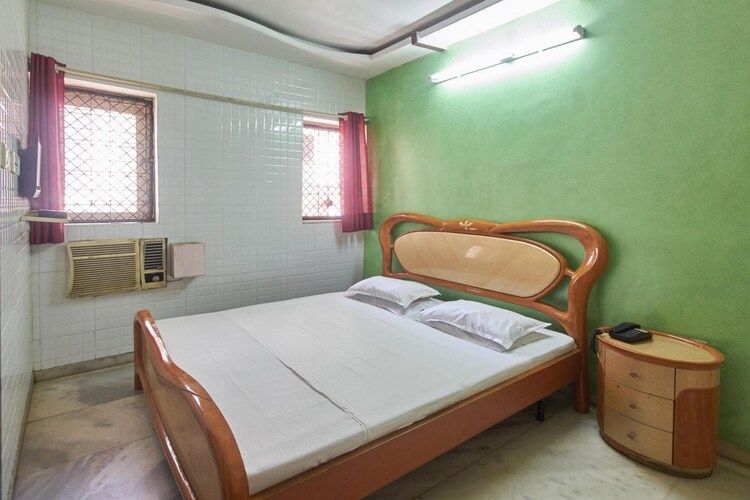 Superior Deluxe Ac Room