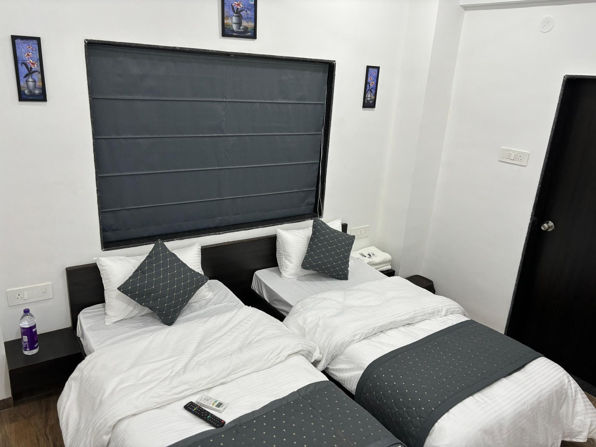 Twin - Non Air-Conditioning