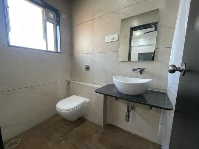 Sunny Executive, Satara Deluxe Room 9