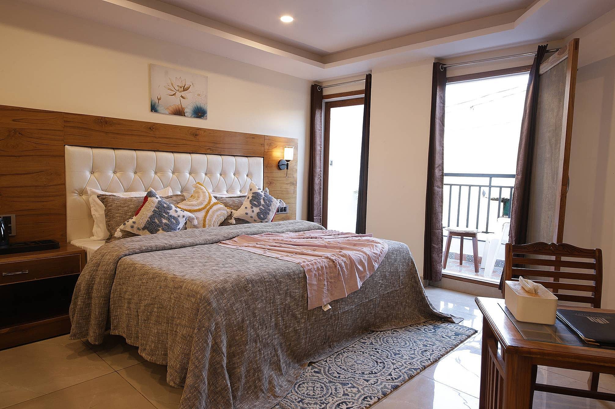 Family Suite with Shared Balcony Hill View