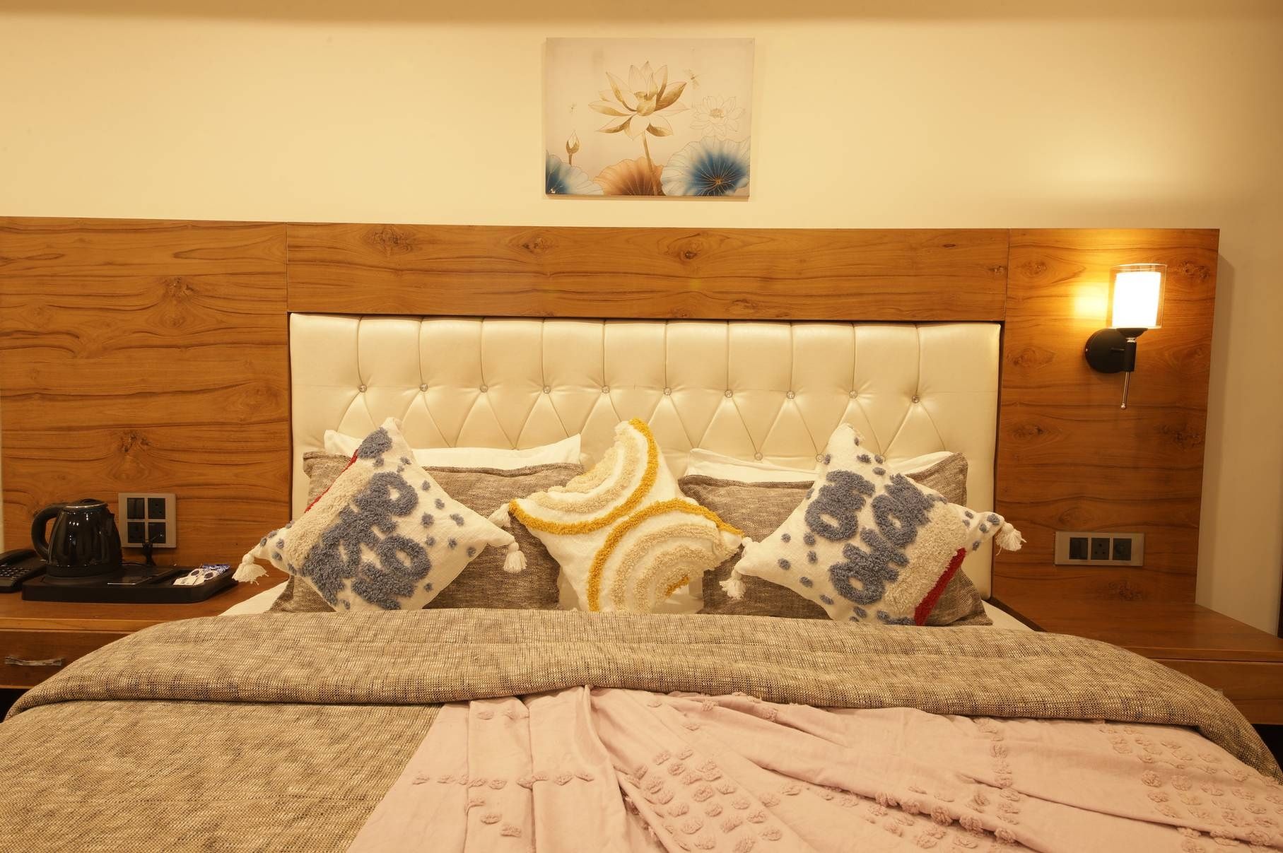 Perfectstayz Premium Westend ( Mall Road )