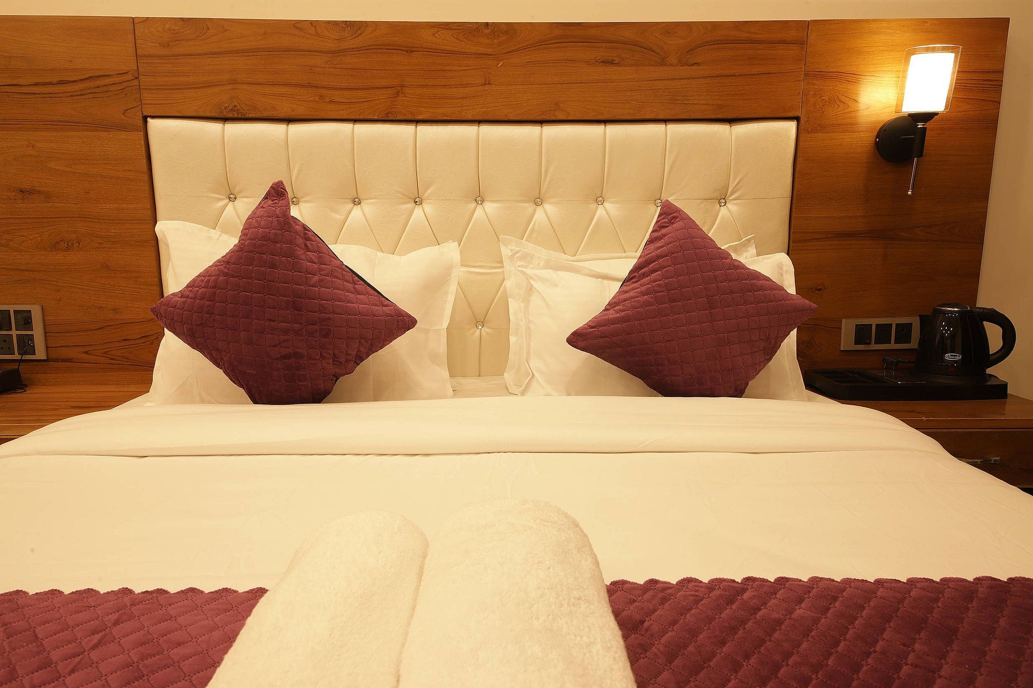 Perfectstayz Premium Westend ( Mall Road )