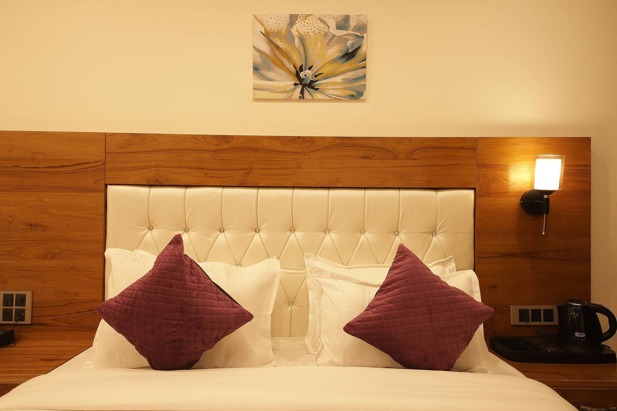 Perfectstayz Premium Westend ( Mall Road )
