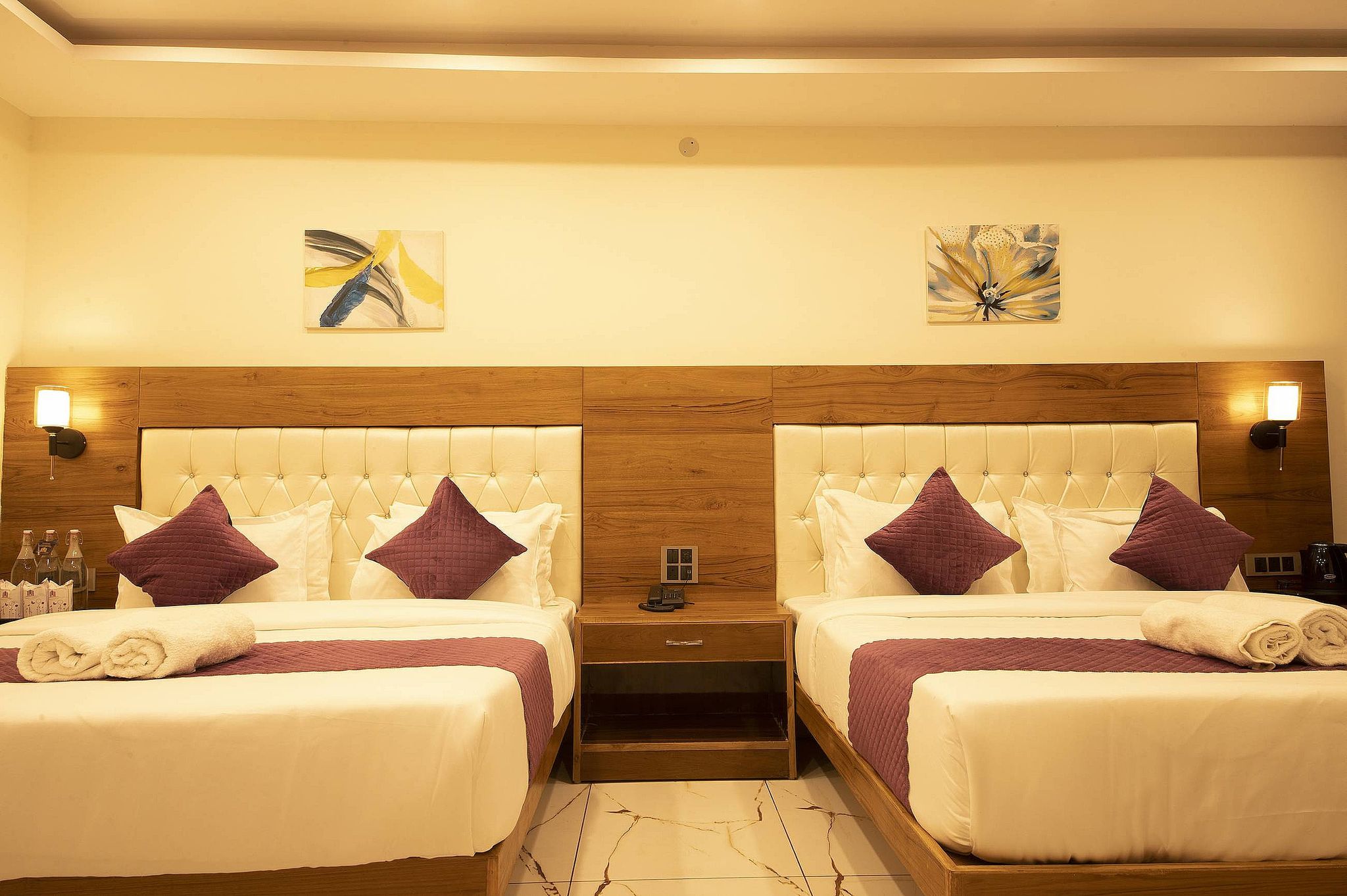 Perfectstayz Premium Westend ( Mall Road ) Super Deluxe room with Shared Balcony and Hill View