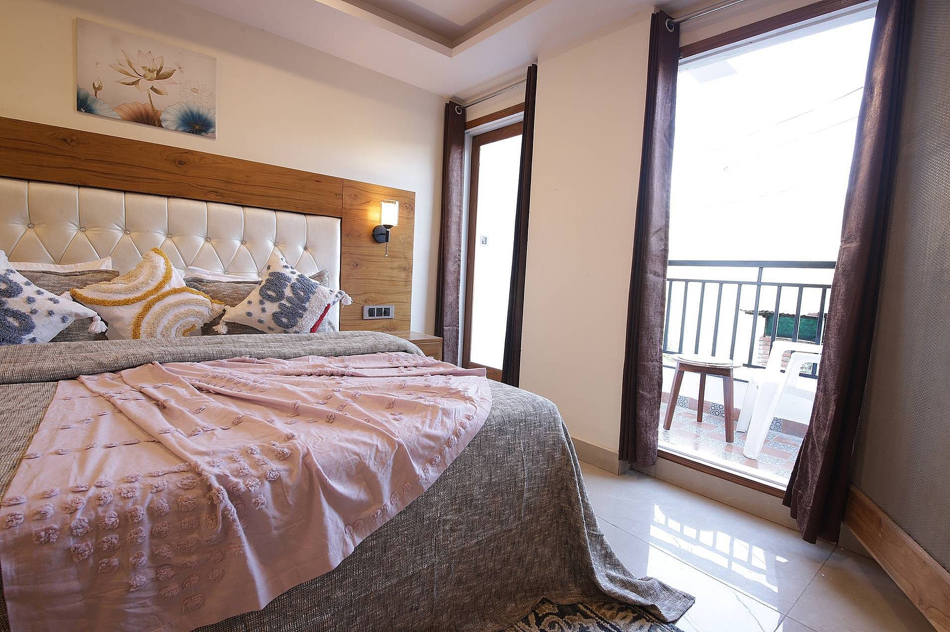 Family Suite with Shared Balcony Hill View