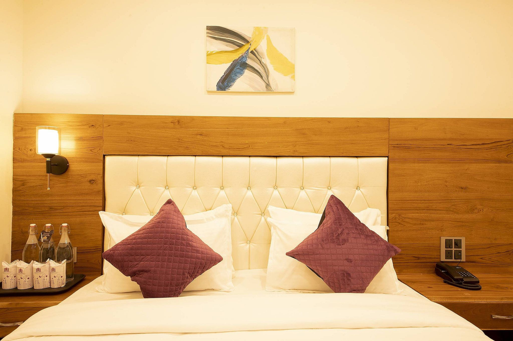 Deluxe Room with Shared Balcony Hill View