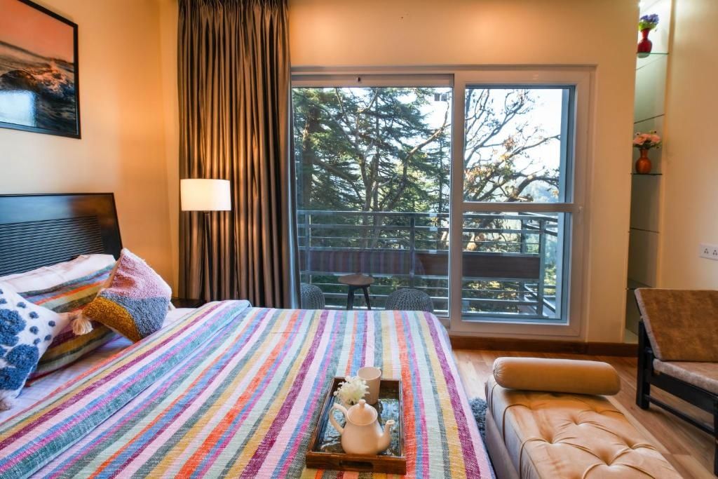 Executive Room with Balcony and Valley View