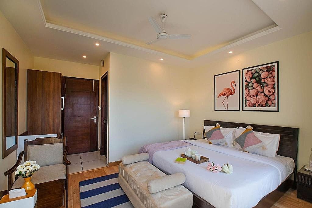 Executive Room with Balcony and Valley View