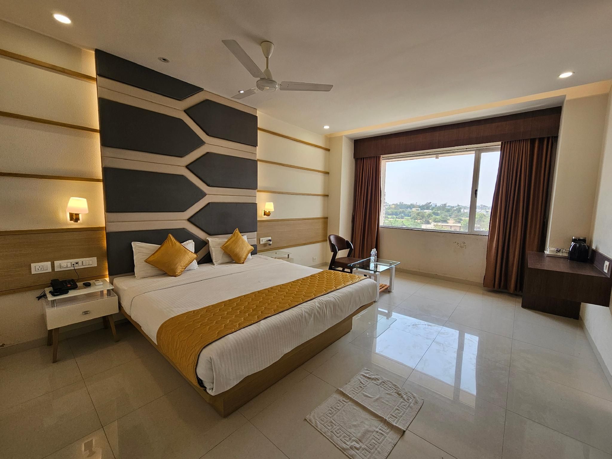 Hotel Grand Darshan Vadodara Deluxe Double Room 5