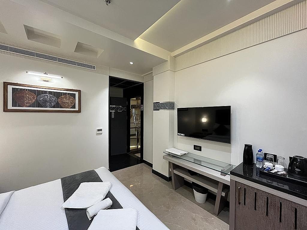 AQUARIUS HOTEL Executive Room 6