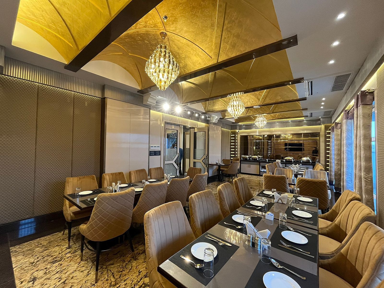 Food & Dining