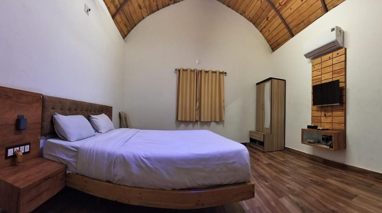 Cottage Room