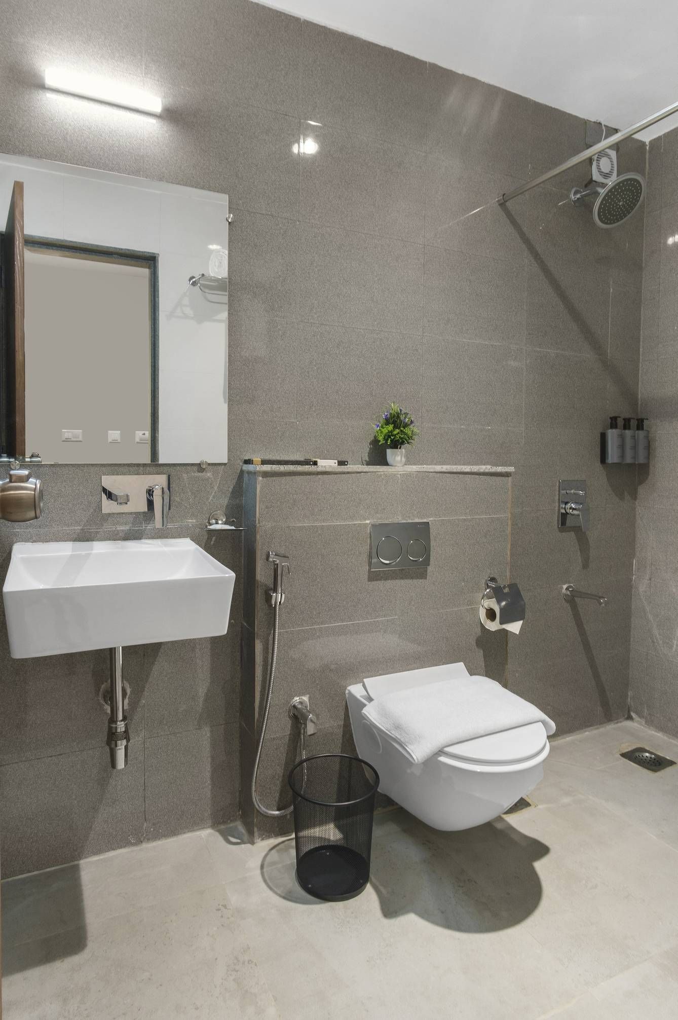 PRIDE ELITE BECHARAJI Superior Twin Room 6