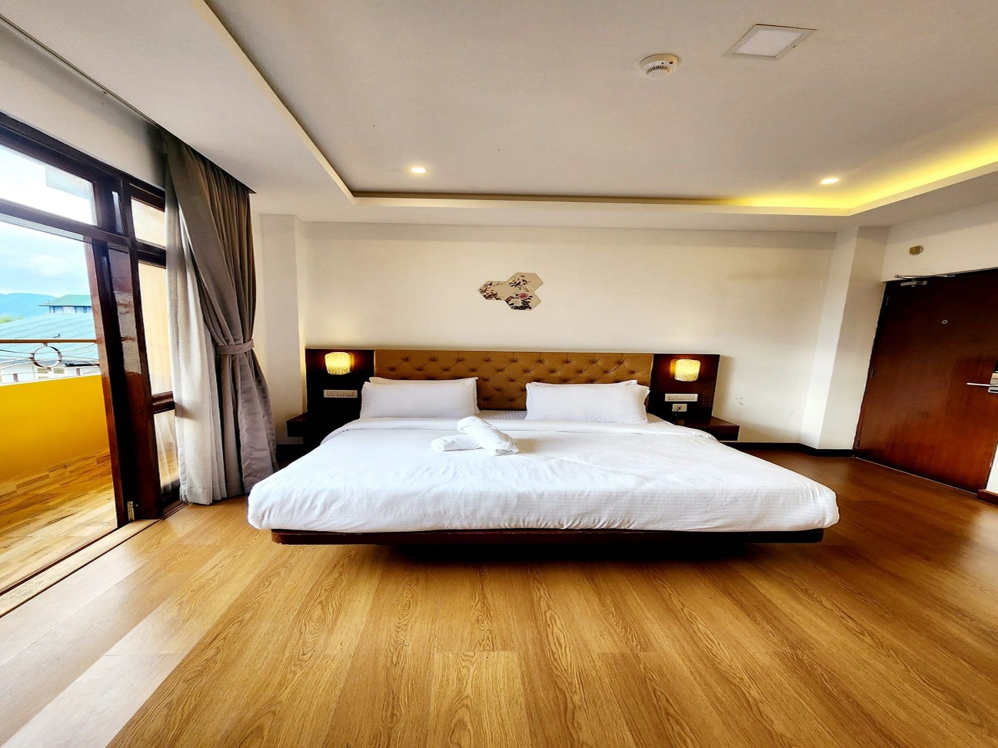 The Biksthang Boutique Hotel (2 Min walking from MG MARG) Premium Deluxe Room 4