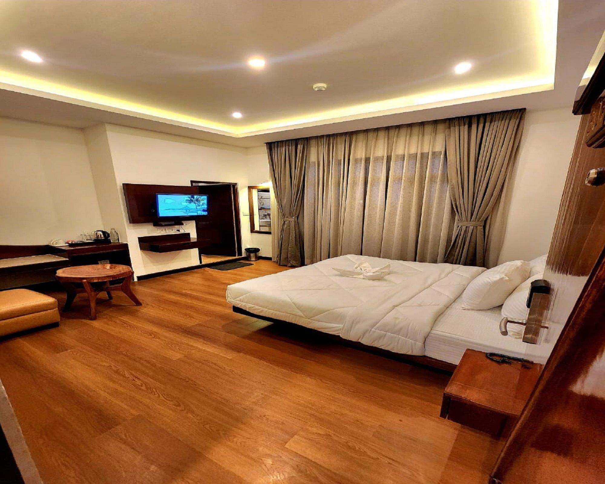 The Biksthang Boutique Hotel (2 Min walking from MG MARG) Premium Deluxe Room 3