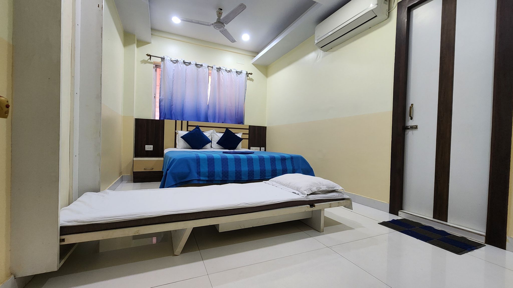 Eennra North Guest House Deluxe Ac Room with Free Wifi 10