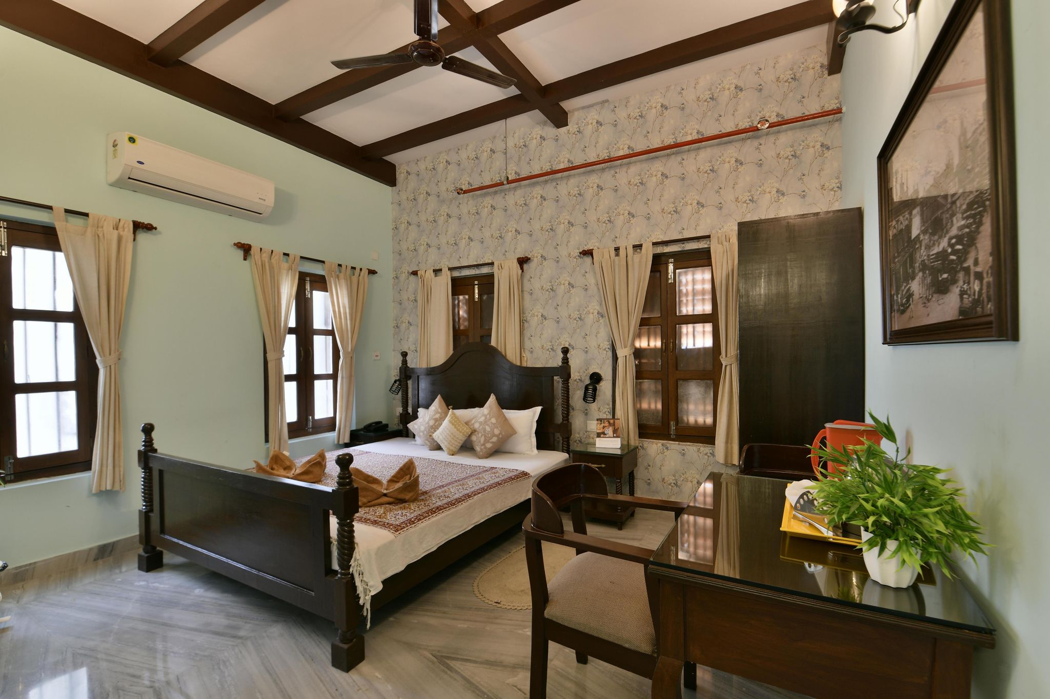 Deluxe AC Room with Free Wi-fi