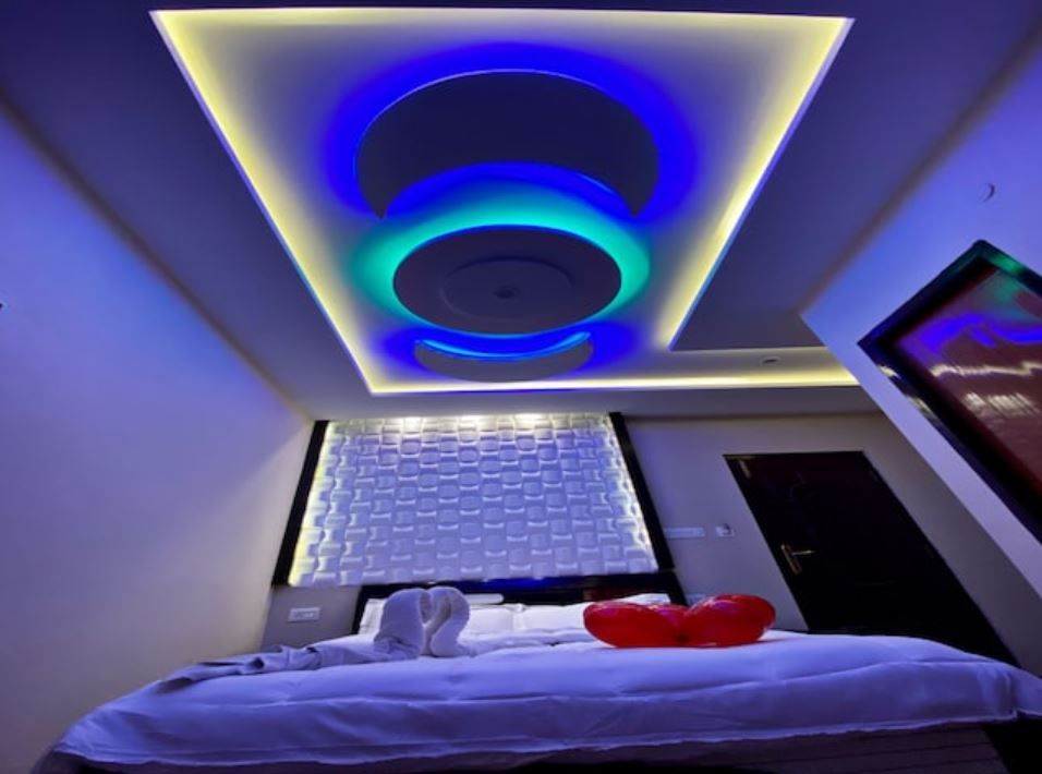 Deluxe Queen Suite