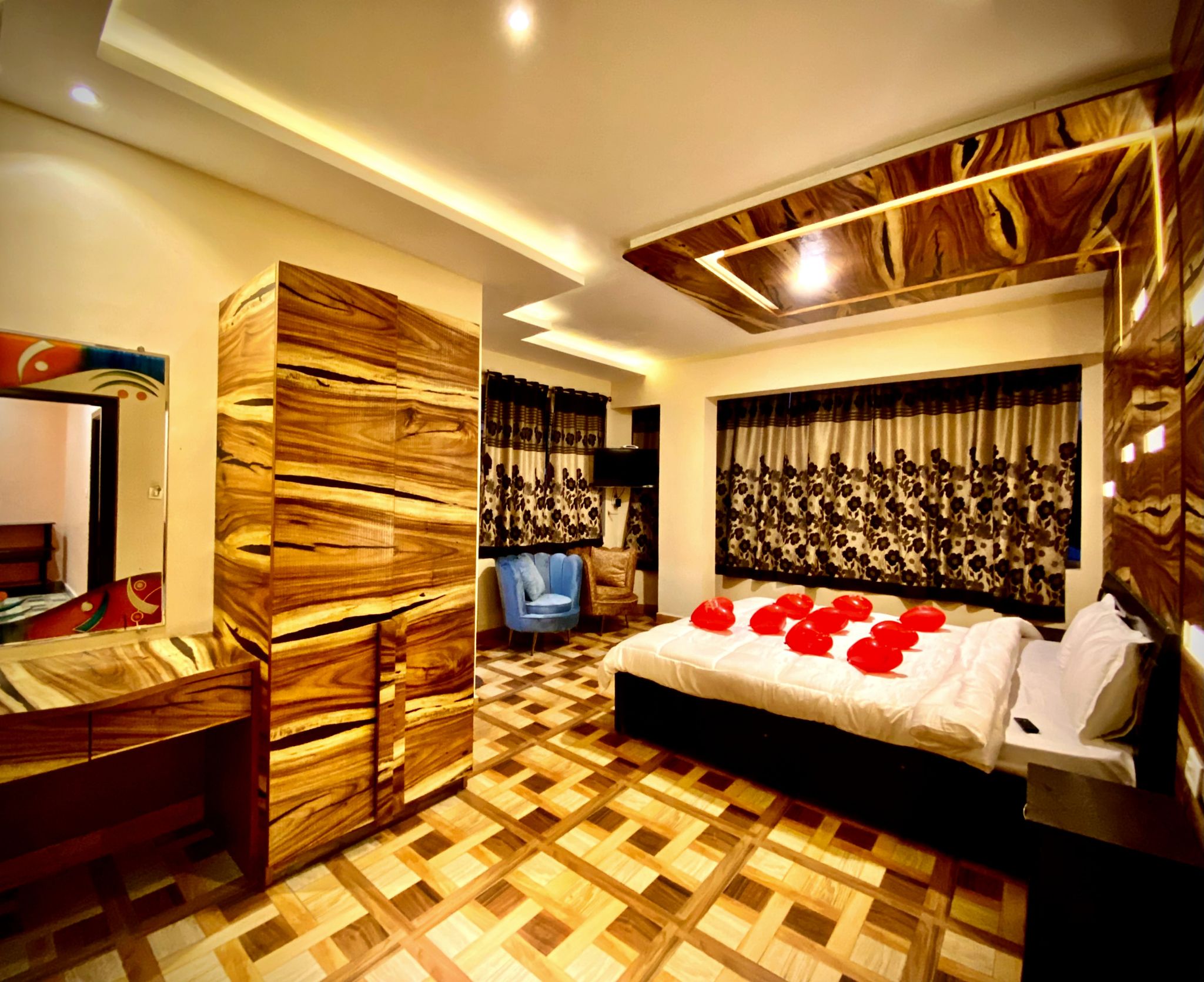 Deluxe King Suite