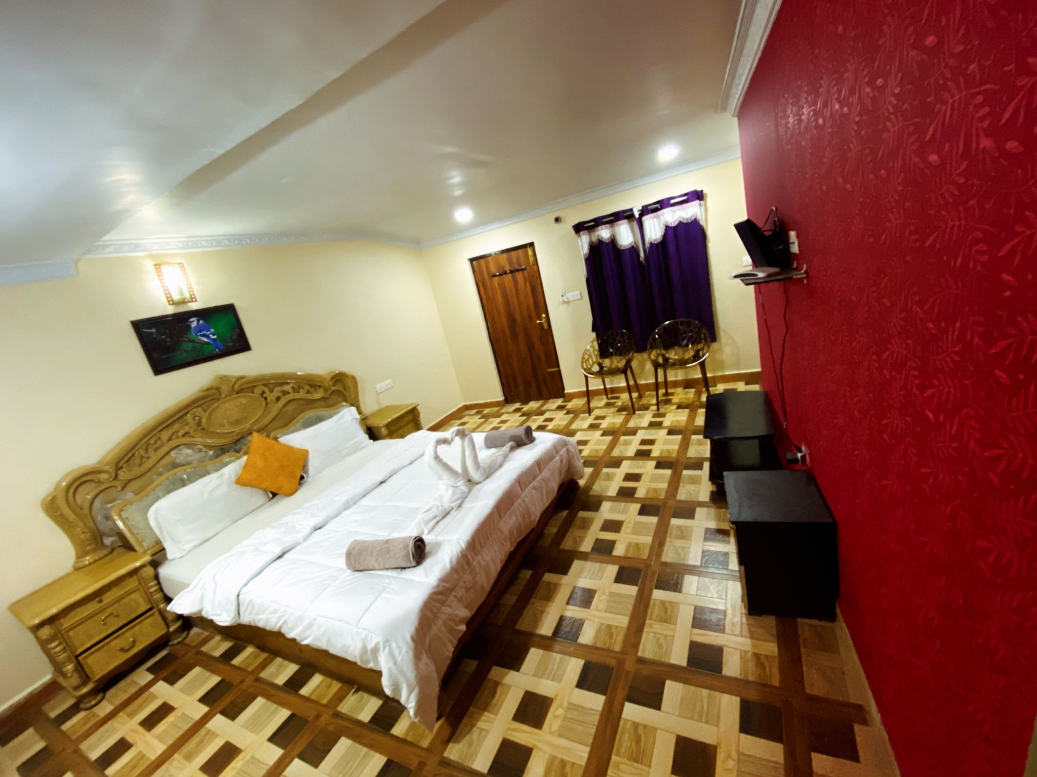 Deluxe King Suite