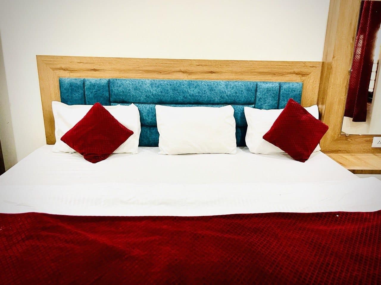 Basic Triple Room