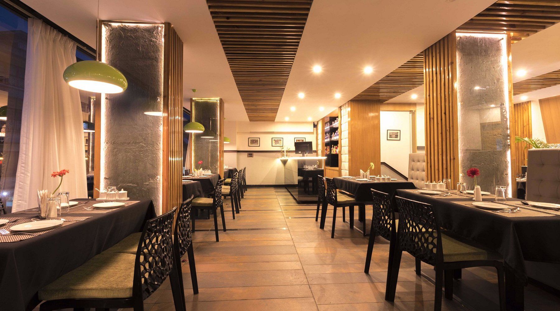 Food & Dining