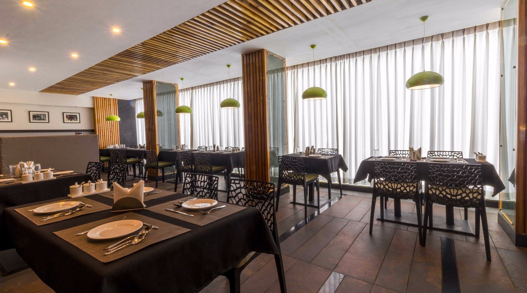 Food & Dining