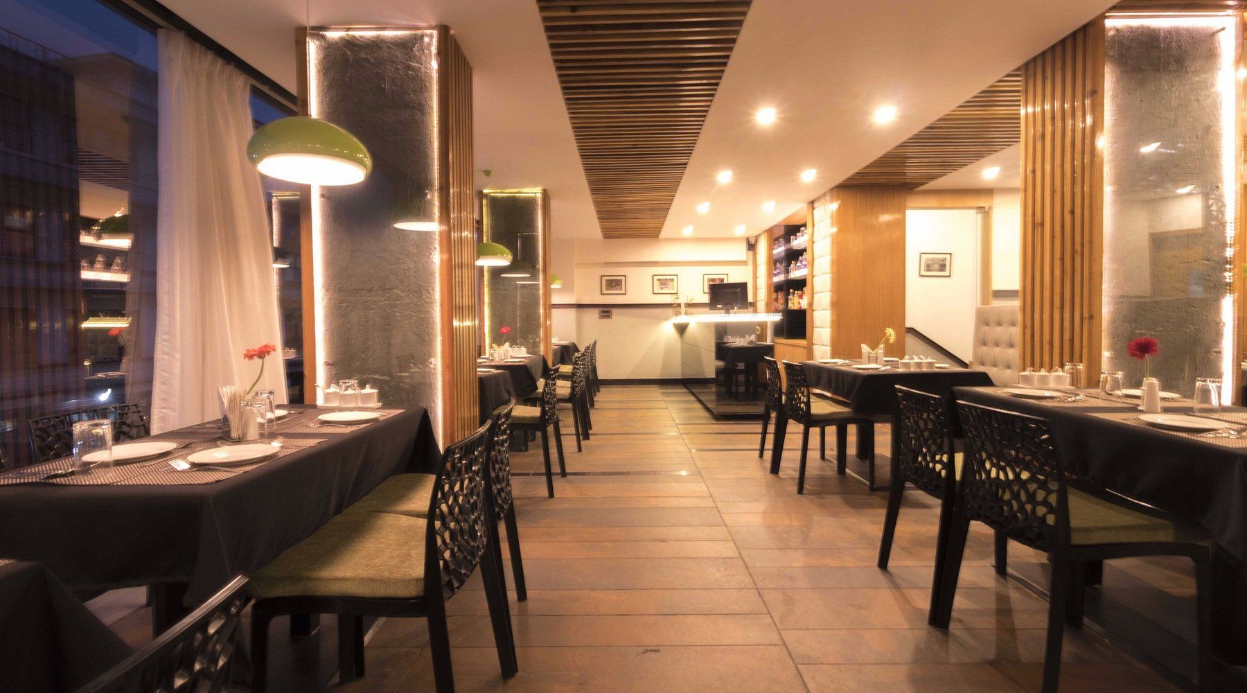 Food & Dining