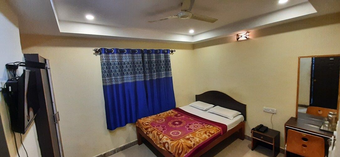 Blue Moon Residency Double Non AC Room 2