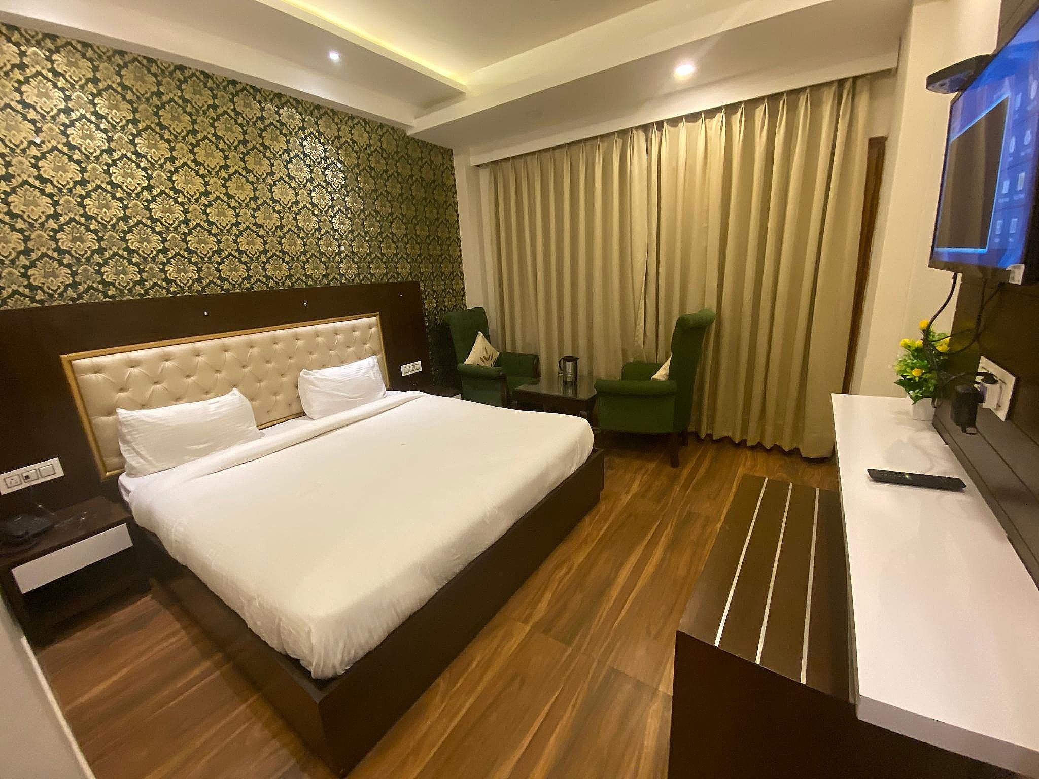 Superior Deluxe Room with Balcony
