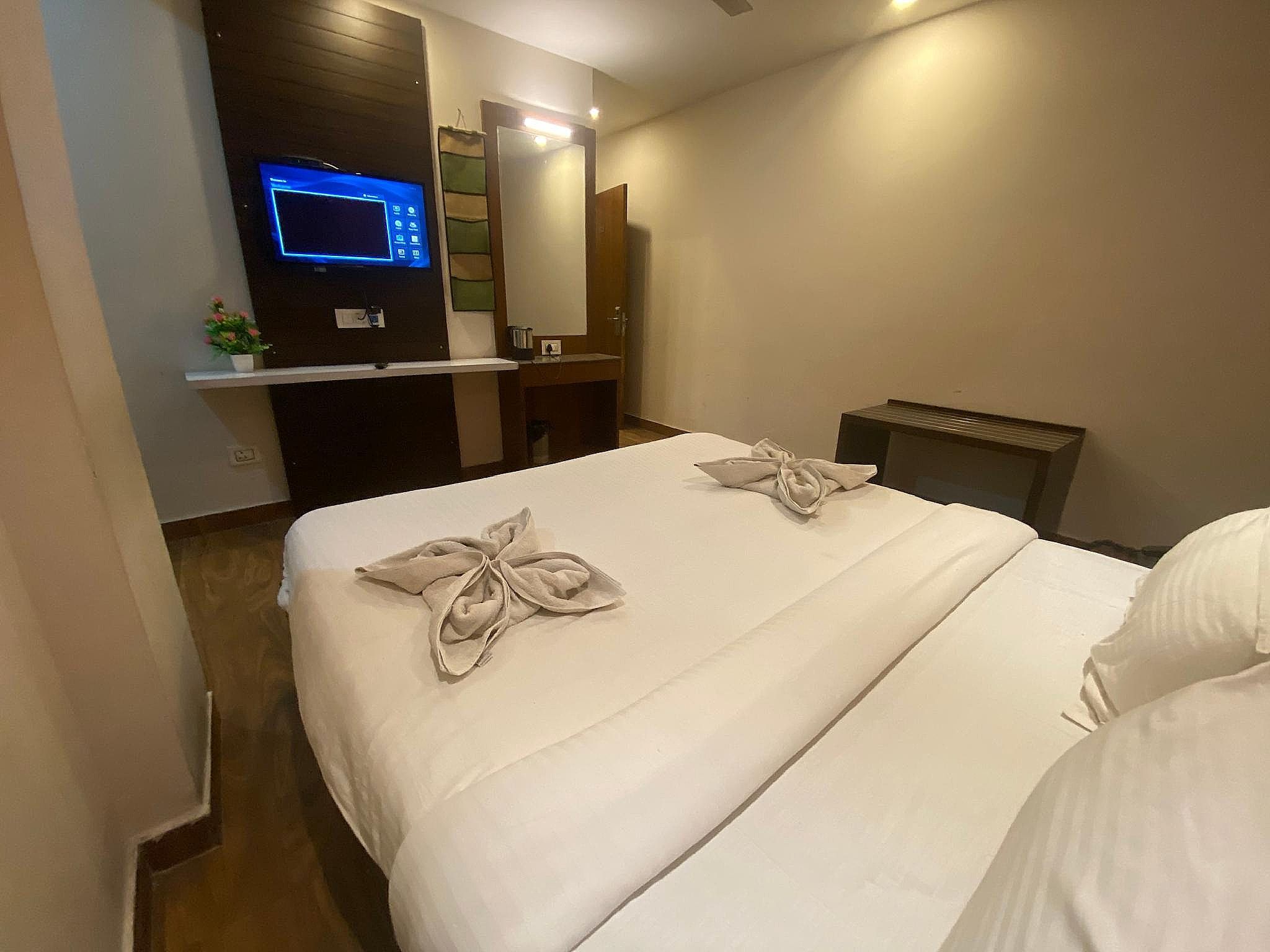 Hotel Ambika Residency Classic Room 3