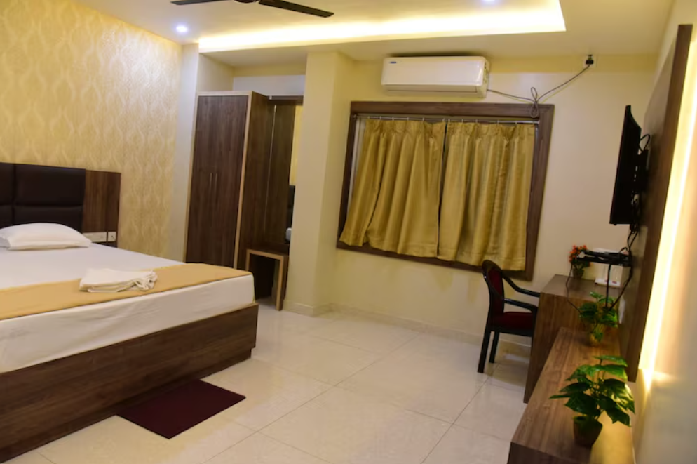Hotel Guru Estate Super Deluxe Double Bed AC 3