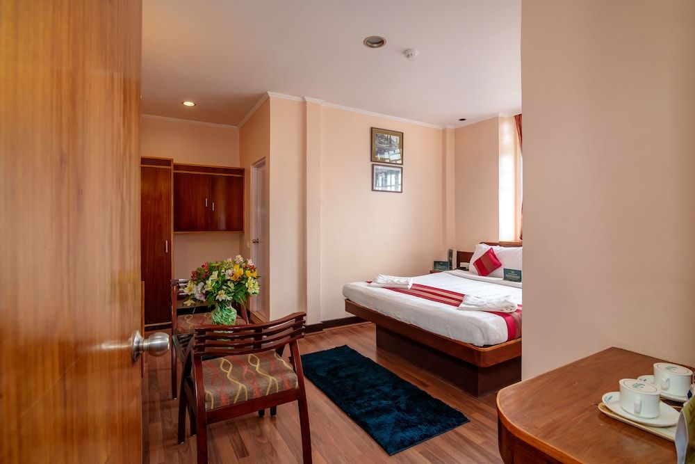 Muscatel Spring Burn - 100 Mts from Mall Road Double Room 2