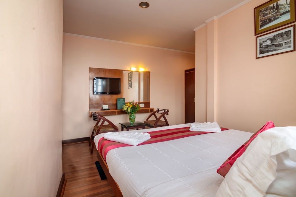 Muscatel Spring Burn - 100 Mts from Mall Road Double Room 3