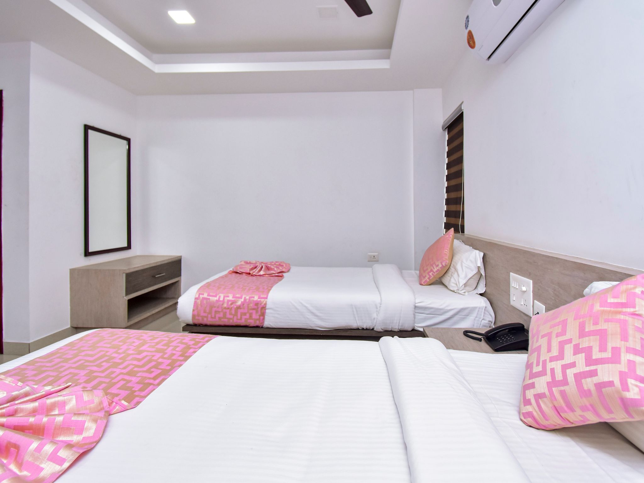 Chandra Inn Classic Ac Double Room 2