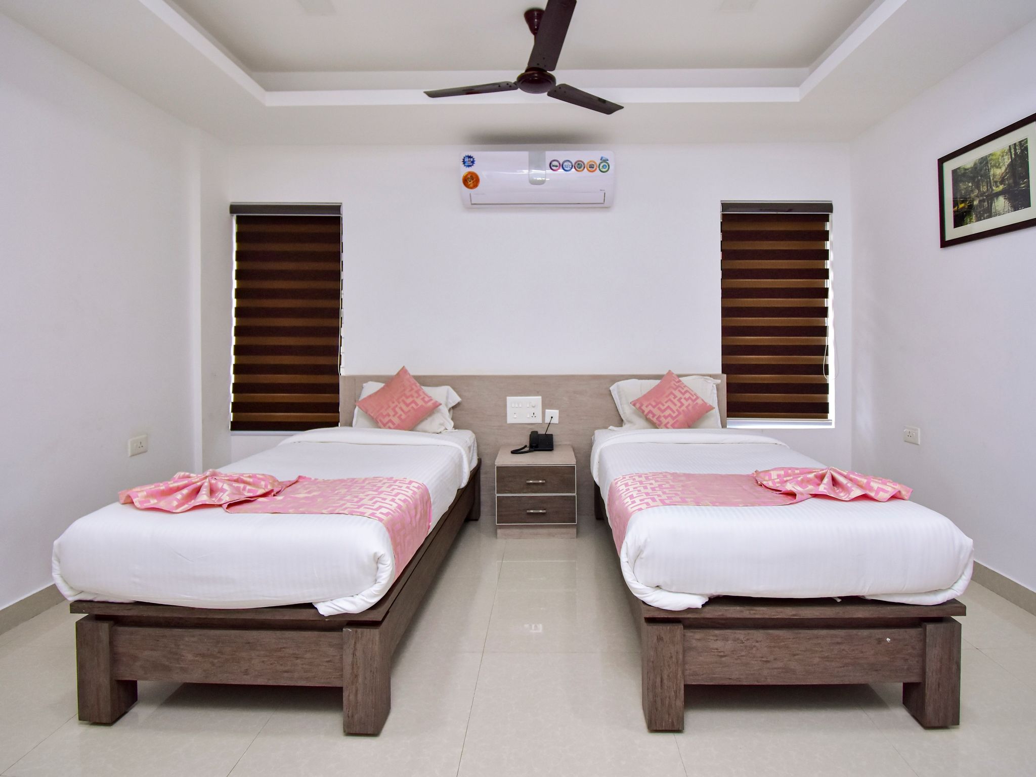 Chandra Inn Classic Ac Double Room 7