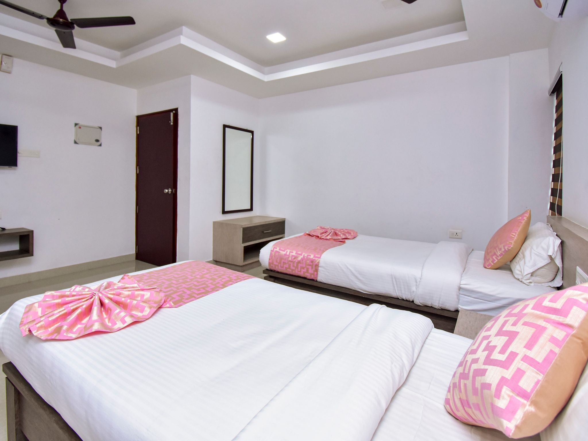 Chandra Inn Classic Ac Double Room