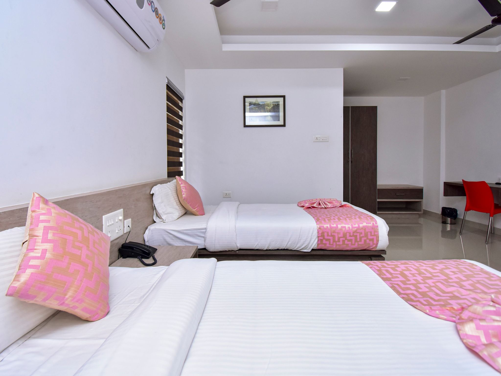 Chandra Inn Classic Ac Double Room 8