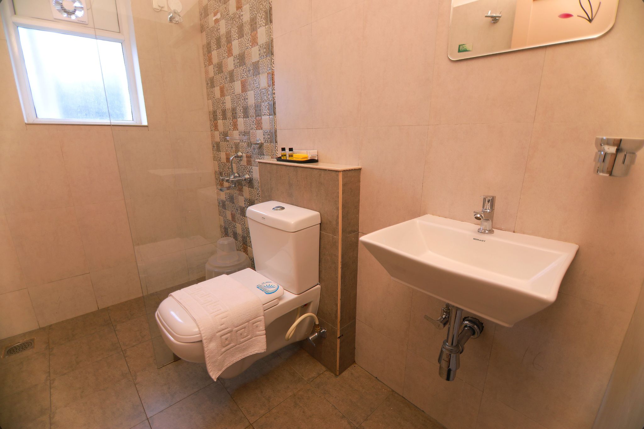 Chandra Inn Classic Ac Double Room 16