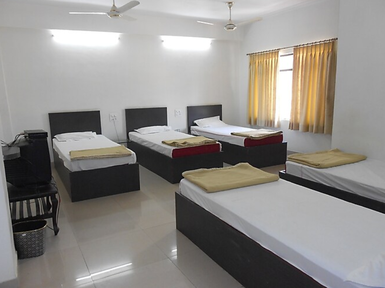 Five Bed Family Room (NONAC)
