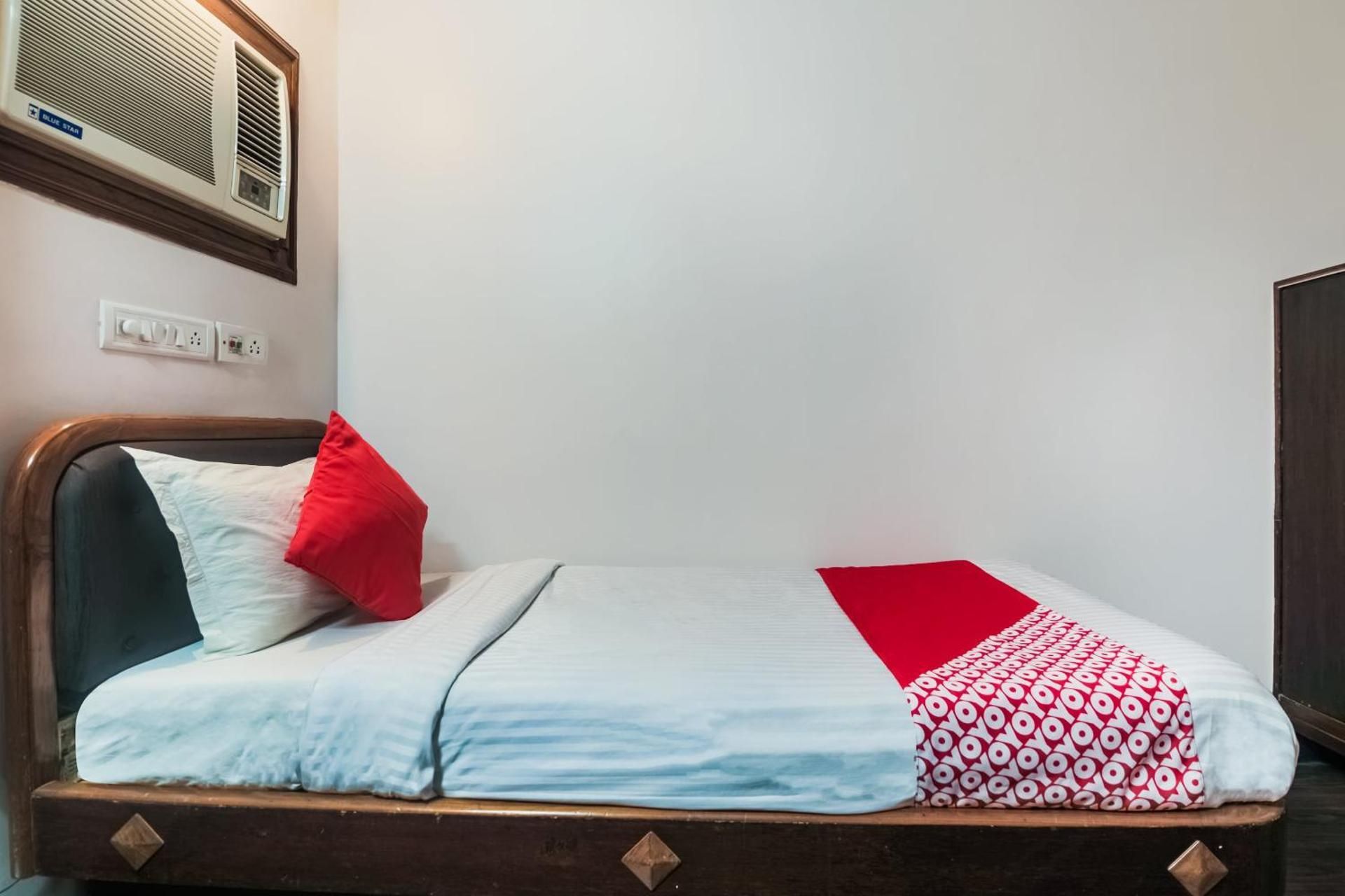 Hotel Amrit Regency