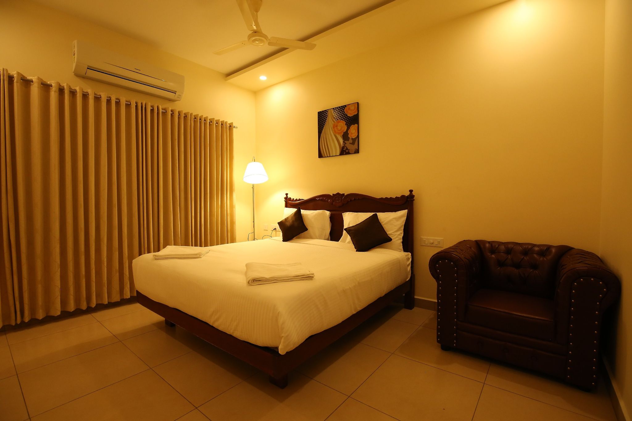 Deluxe Double Bed