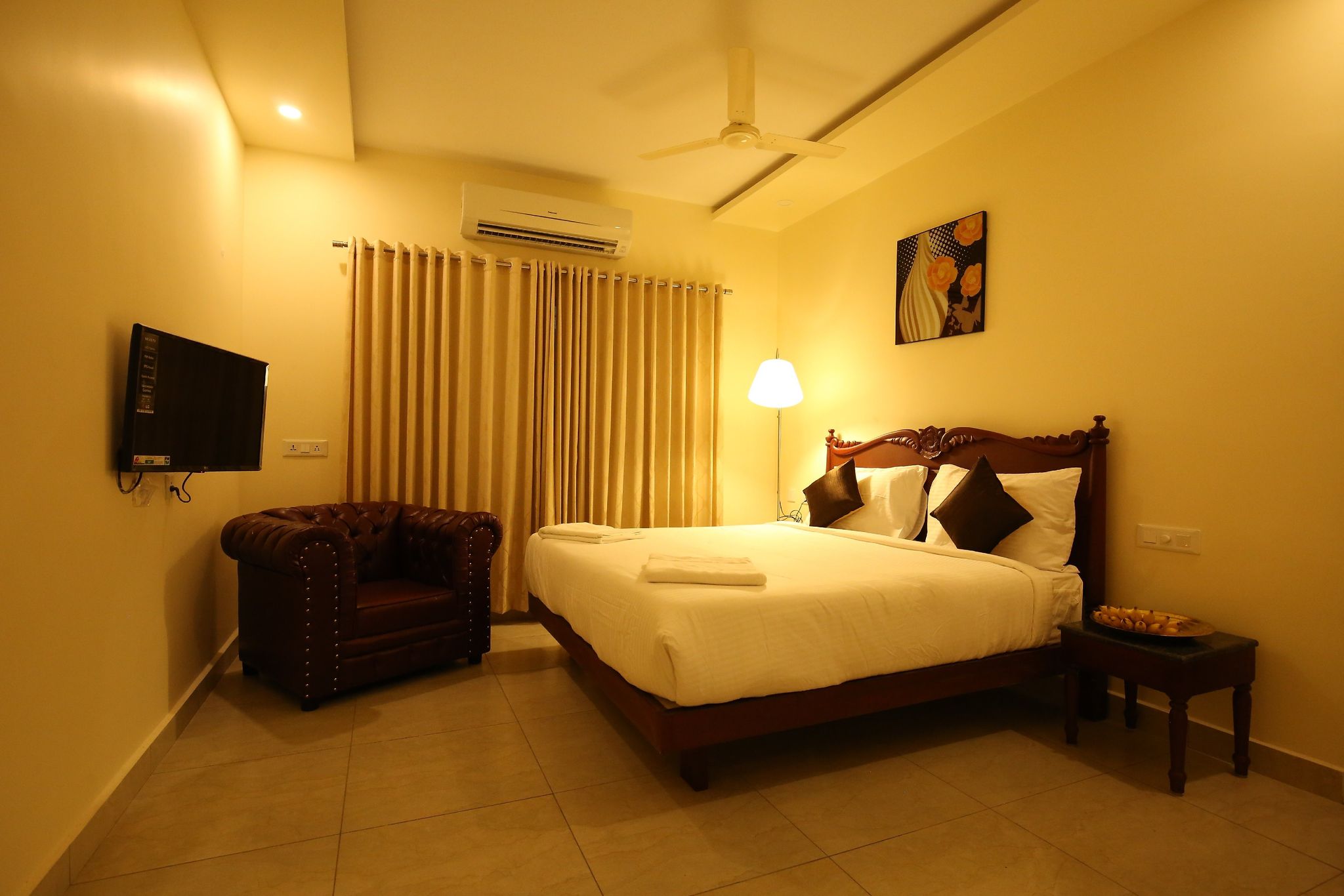 Deluxe Double Bed