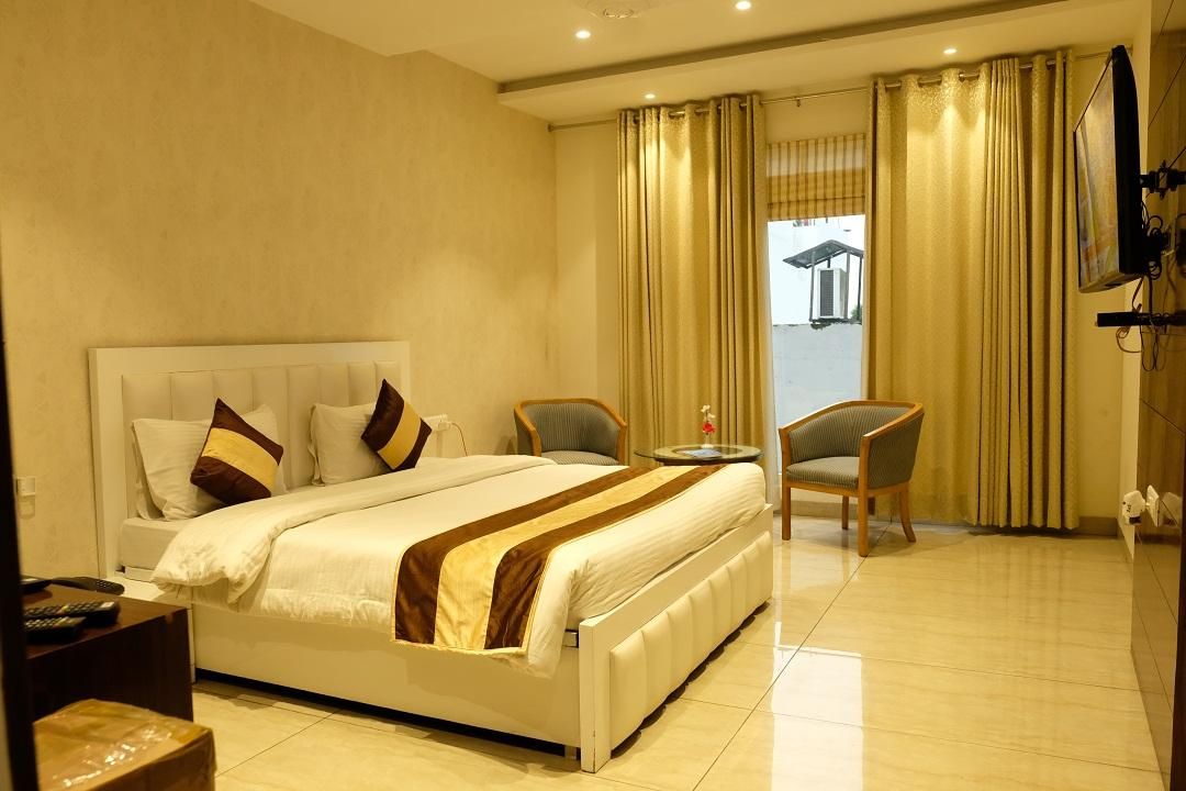 Black Mango Resort Deluxe Room 2