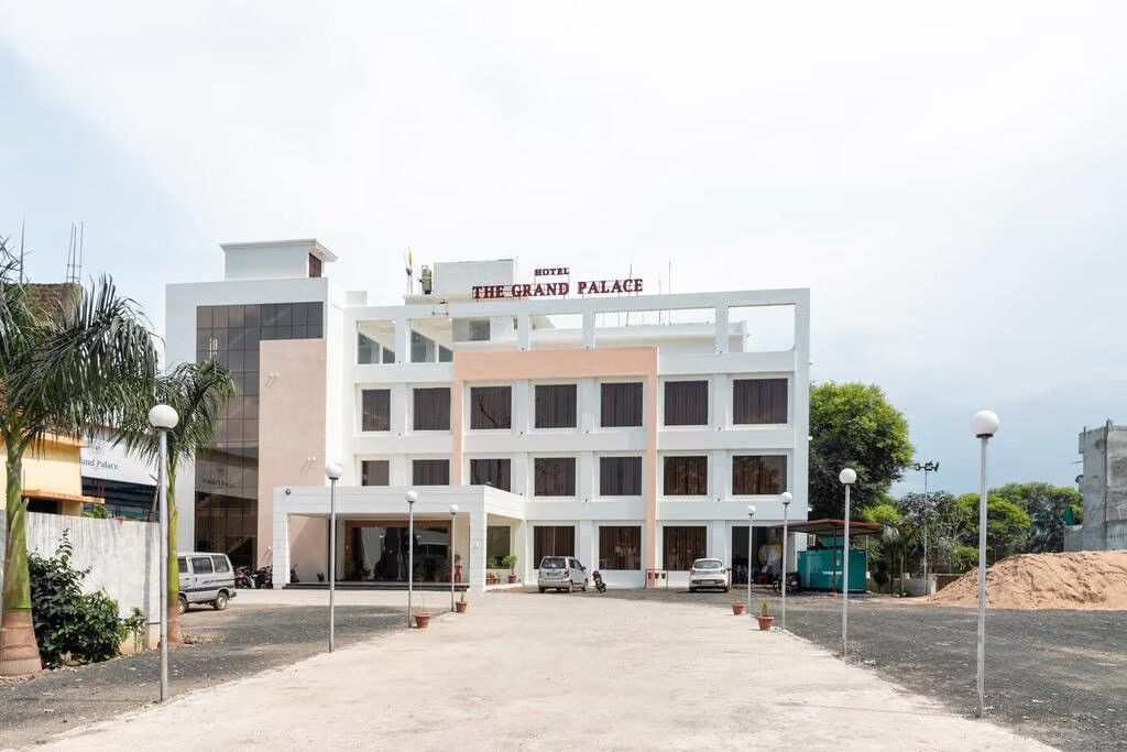 Hotel The Grand Palace