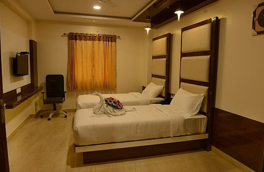 Hotel STM Palace Deluxe Double Room 2