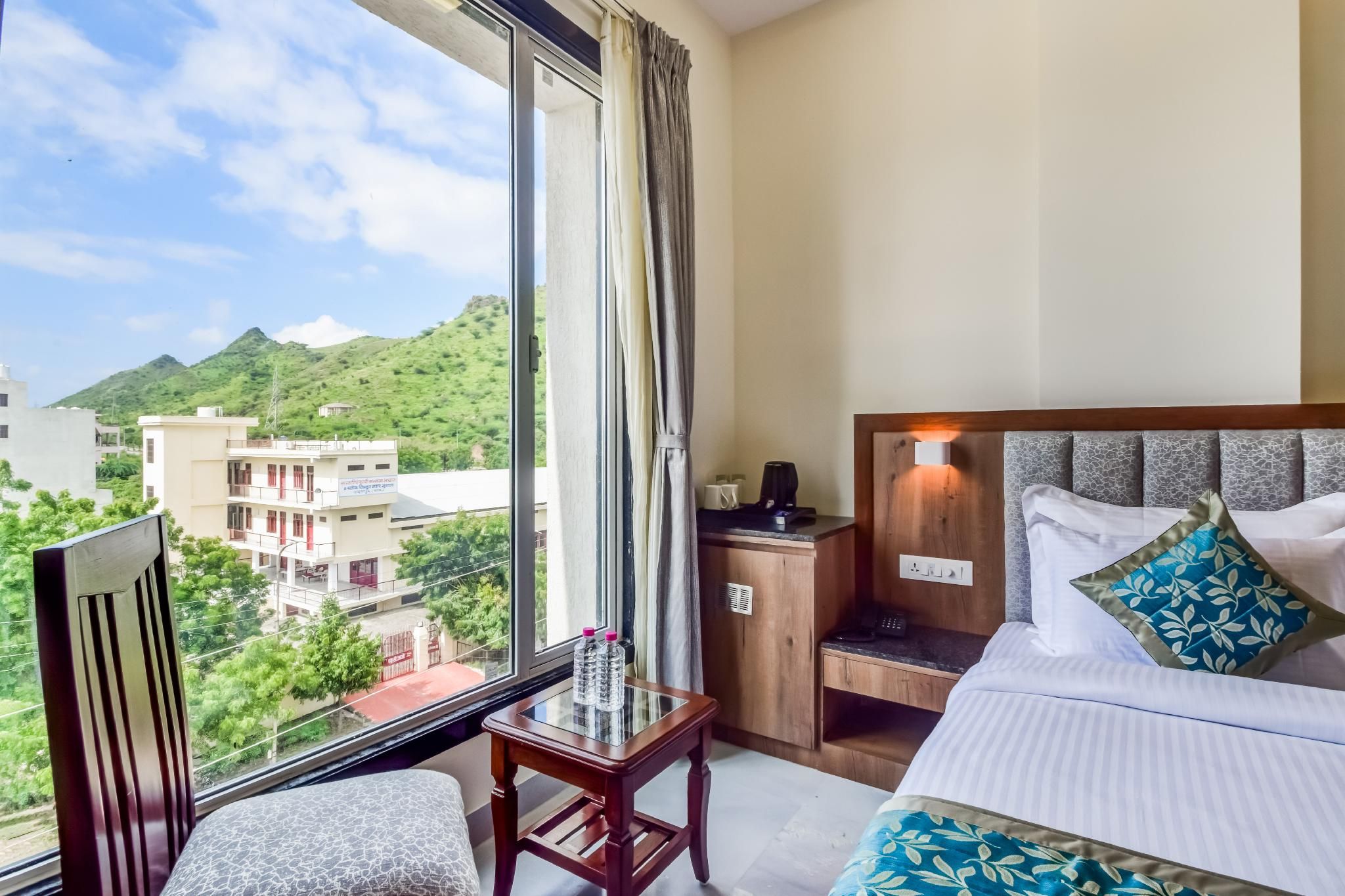 Super Deluxe King Room